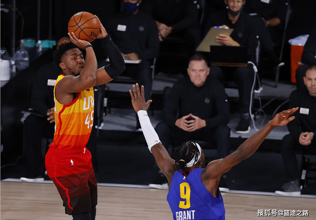  穆雷末节16分老鹰淘汰尼克斯  