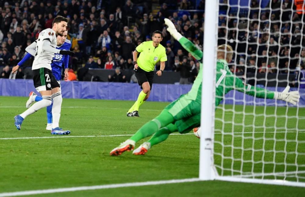  麦迪逊传射建功莱斯特城主场大胜伯恩利保希望